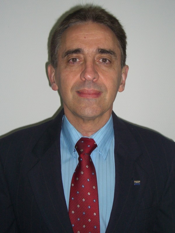 JULIO CEZAR UILI COELHO